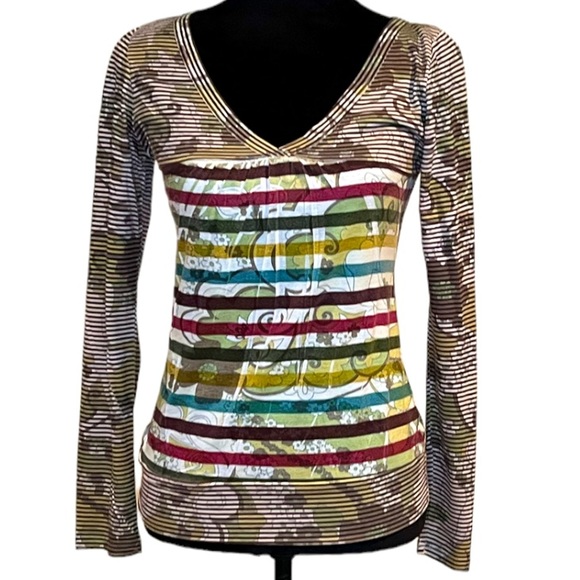 Anthropologie Tops - ANTHROPOLOGIE DAY TRIP FLORAL STRIPE V-NECK LONG SLEEVE TEE IN VINTAGE COLORS